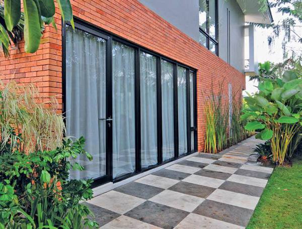 Beda Ruang Beda Keramiknya (3)